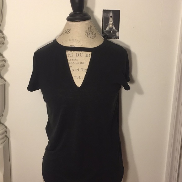 Guess Tops - Guess black t-shirt